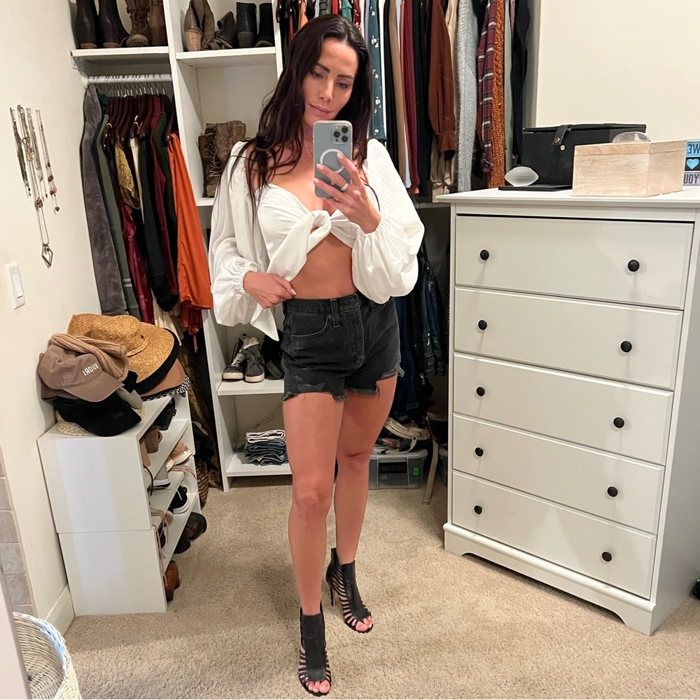 New with tags Madewell high waisted black jean cut off shorts